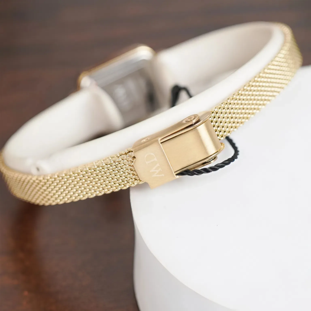 Daniel Wellington 15.4x18.2mm Nữ DW00100653