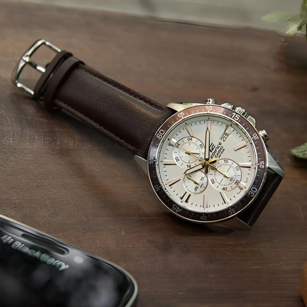 Casio 47mm Nam EFR-546L-7AVUDF
