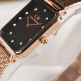 Đồng Hồ Daniel Wellington 20x26mm Nữ DW00100579