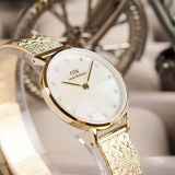 Đồng Hồ Daniel Wellington 28mm Nữ DW00100594