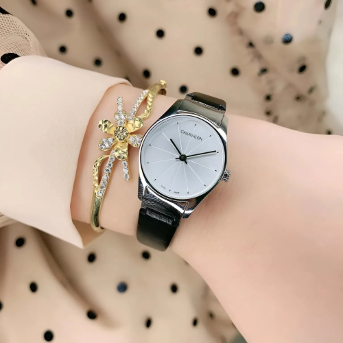 Đồng Hồ Calvin Klein 30mm Nữ K4D231C6