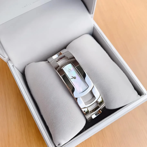 Đồng Hồ Calvin Klein 19.5 x 36.5mm Nữ K3Y2M11G