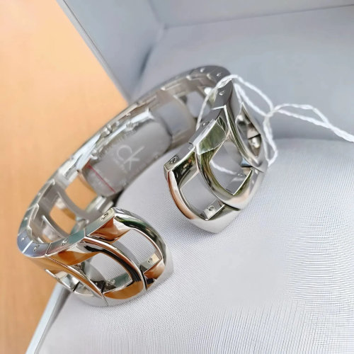 Đồng Hồ Calvin Klein 19.5 x 36.5mm Nữ K3Y2M11G