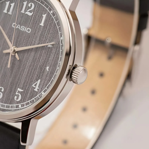 Đồng Hồ Casio 40mm Nam MTP-E145L-1B