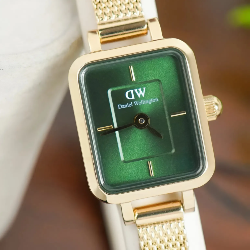 Đồng Hồ Daniel Wellington 15.4x18.2mm Nữ DW00100653