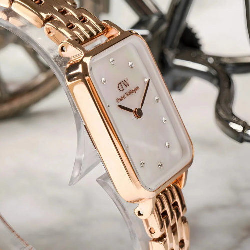 Đồng Hồ Daniel Wellington 20x26mm Nữ DW00100620