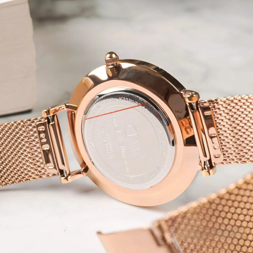 Đồng Hồ Daniel Wellington 28mm Nữ DW00100528