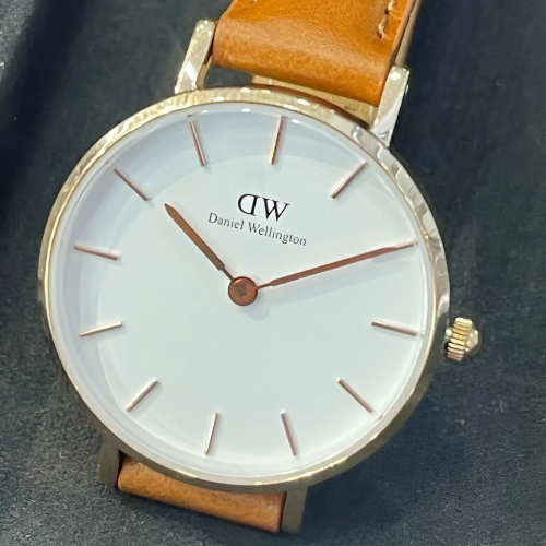 Đồng Hồ Daniel Wellington 28mm Nữ DW00100228