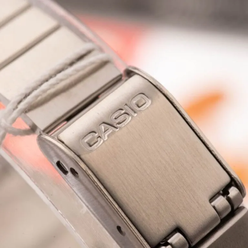 Đồng Hồ Casio 30.3 × 24.6 mm Nữ LA670WA-7DF