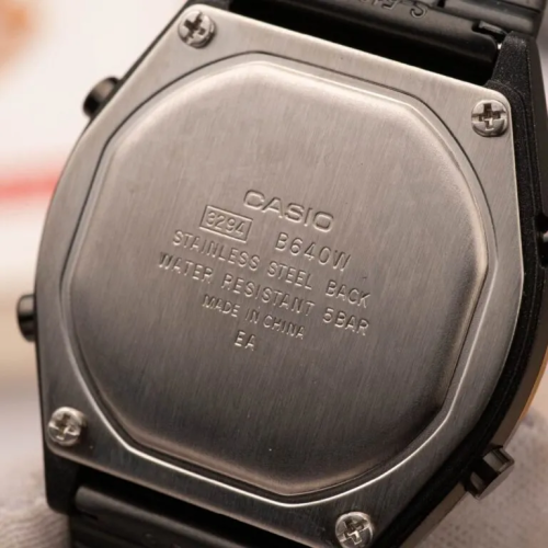 Đồng Hồ Casio 38.9 x 35 mm Nam B640WBG-1BDF