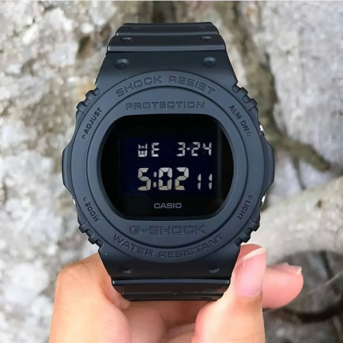Đồng Hồ Casio 45.4mm Nam DW-5750E-1BDR