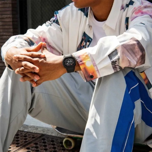 Đồng Hồ Casio Nam DW-H5600-1DR