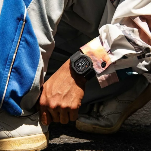 Đồng Hồ Casio Nam DW-H5600-1DR