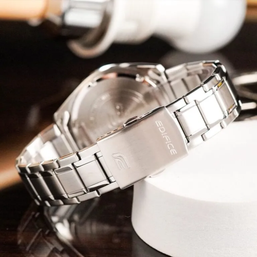 Đồng Hồ Casio 43.8mm Nam EFV-610D-5CVUDF