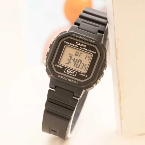 Đồng Hồ Casio 34.5 x 30.4 mm Nữ LA-20WH-1ADF