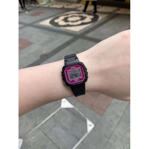 Đồng Hồ Casio 34.5 × 30.4 mm Nữ LA-20WH-4ADF