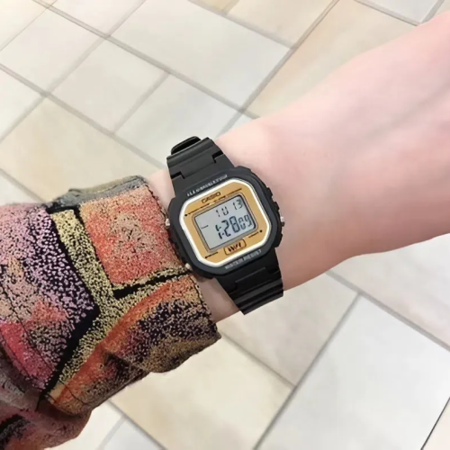 Đồng Hồ Casio 34.5 x 30.4 mm Nữ LA-20WH-9ADF