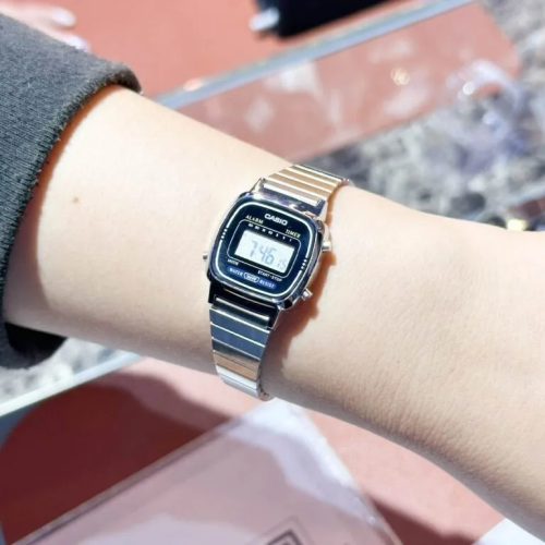 Đồng Hồ Casio 30.3 × 24.6 × 7.3 mm Nữ LA670WA-1DF