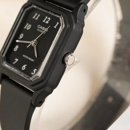 Đồng Hồ Casio 31.7 x 22.5 mm Nữ LQ-142-1BDF