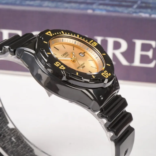 Đồng Hồ Casio 34.2 mm Nữ LRW-200H-9EVDF