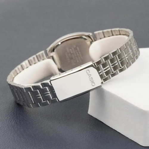 Đồng Hồ Casio 30 x 22 mm Nữ LTP-1169D-1ARDF