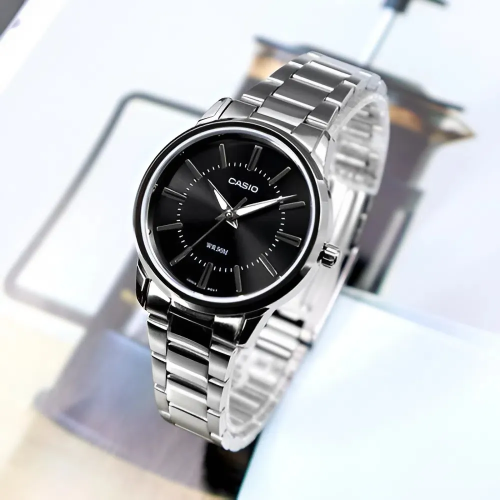 Đồng Hồ Casio 30mm Nữ LTP-1303D-1AVDF