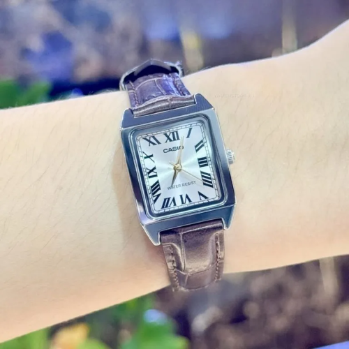 Đồng Hồ Casio 31 x 22 mm Nữ LTP-V007L-9BUDF