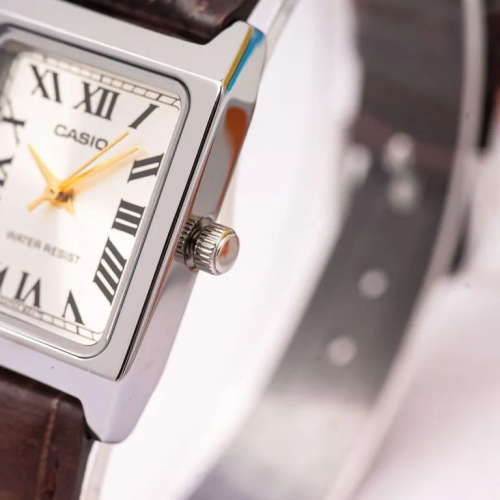 Đồng Hồ Casio 31 x 22 mm Nữ LTP-V007L-9BUDF