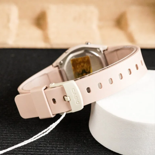 Đồng Hồ Casio 38.9 x 35 mm Nữ LW-205H-4ADF