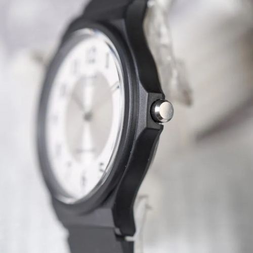 Đồng Hồ Casio 34.9 mm Unisex MQ-24-7B3LDF