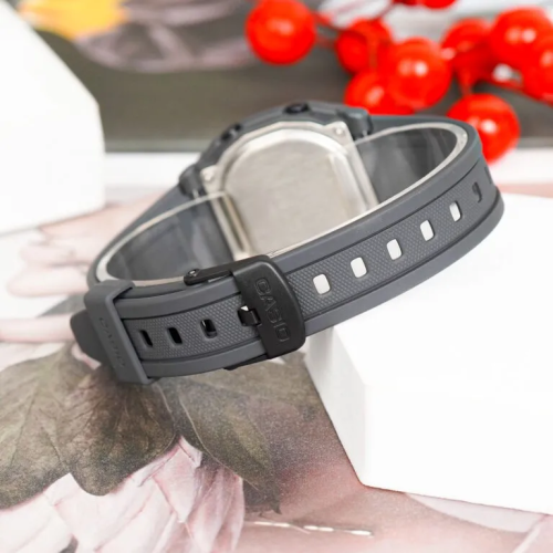 Đồng Hồ Casio 40.4 x 36 mm Nữ W-201-1BVDF