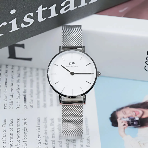 Đồng Hồ Daniel Wellington 28mm Nữ DW00100220