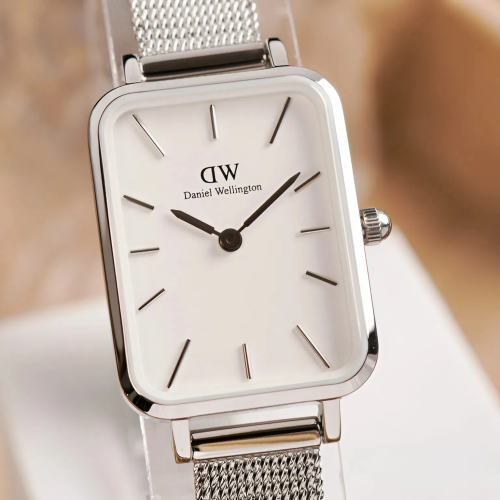 Đồng Hồ Daniel Wellington 20x26mm Nữ DW00100438