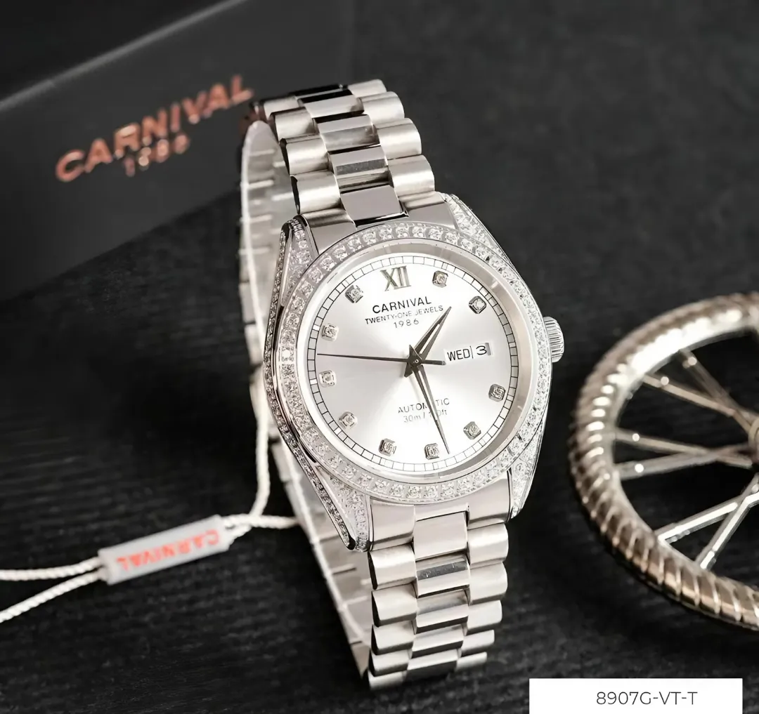 Đồng hồ Carnival đường nét sắc xảo 