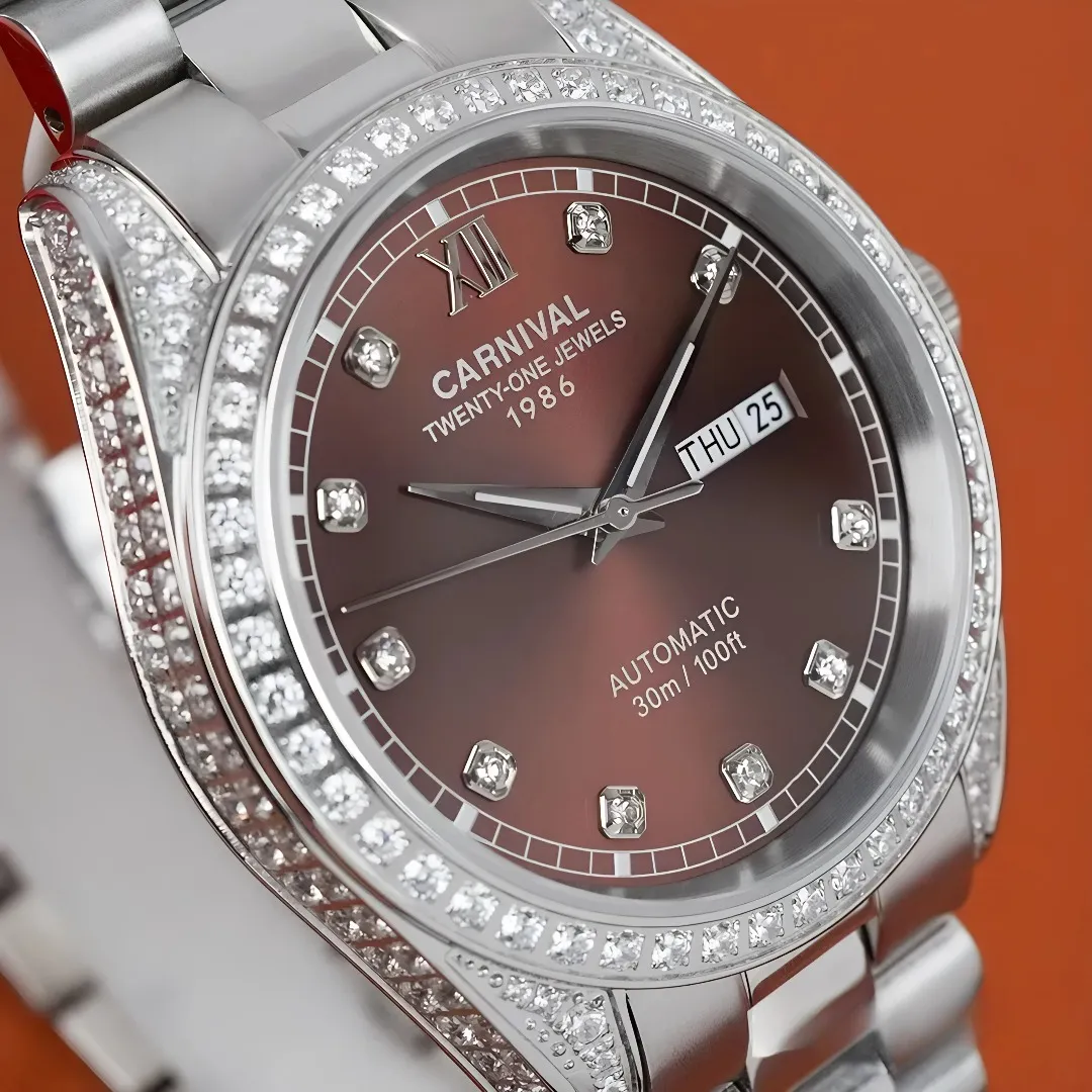 Lộ máy automatic 21 jewels, vận hành mượt mà.